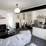 Le Saint Nicaise Apartment